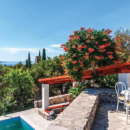 Cozy Home In Bobovisca With Outdoor Swimming Pool Lozisce Exterior photo